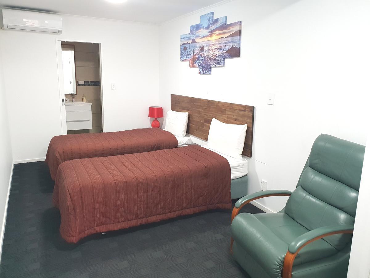 Newlands Court Motel Wellington Exteriör bild