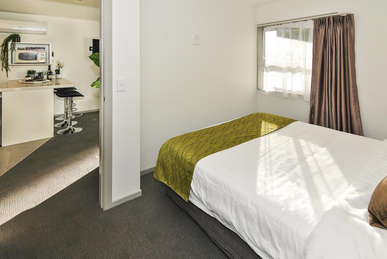 Newlands Court Motel Wellington Exteriör bild